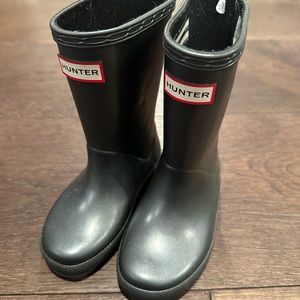 Hunter kids rain boots size 9/10